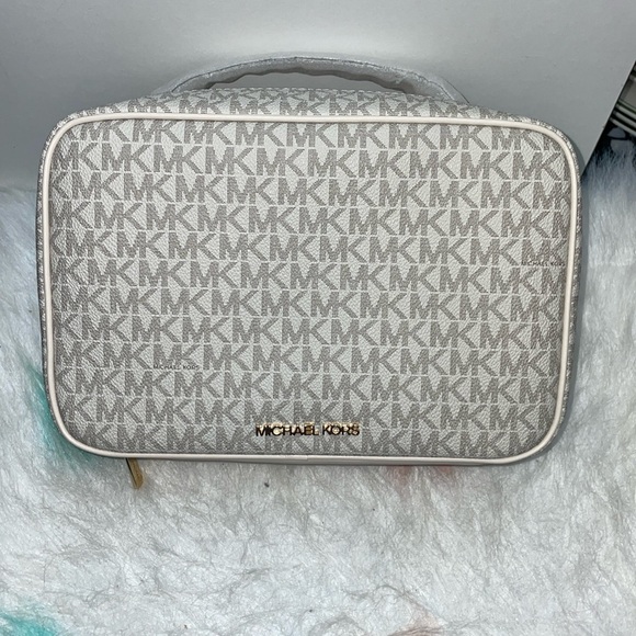 MICHAEL Michael Kors | Bags | Nwt Michael Kors Large Hanging Toiletry ...
